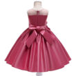 Sötét rózsaszín alkalmi ruha, koszorúslány ruha rózsa díszítéssel 2-10 éves korig